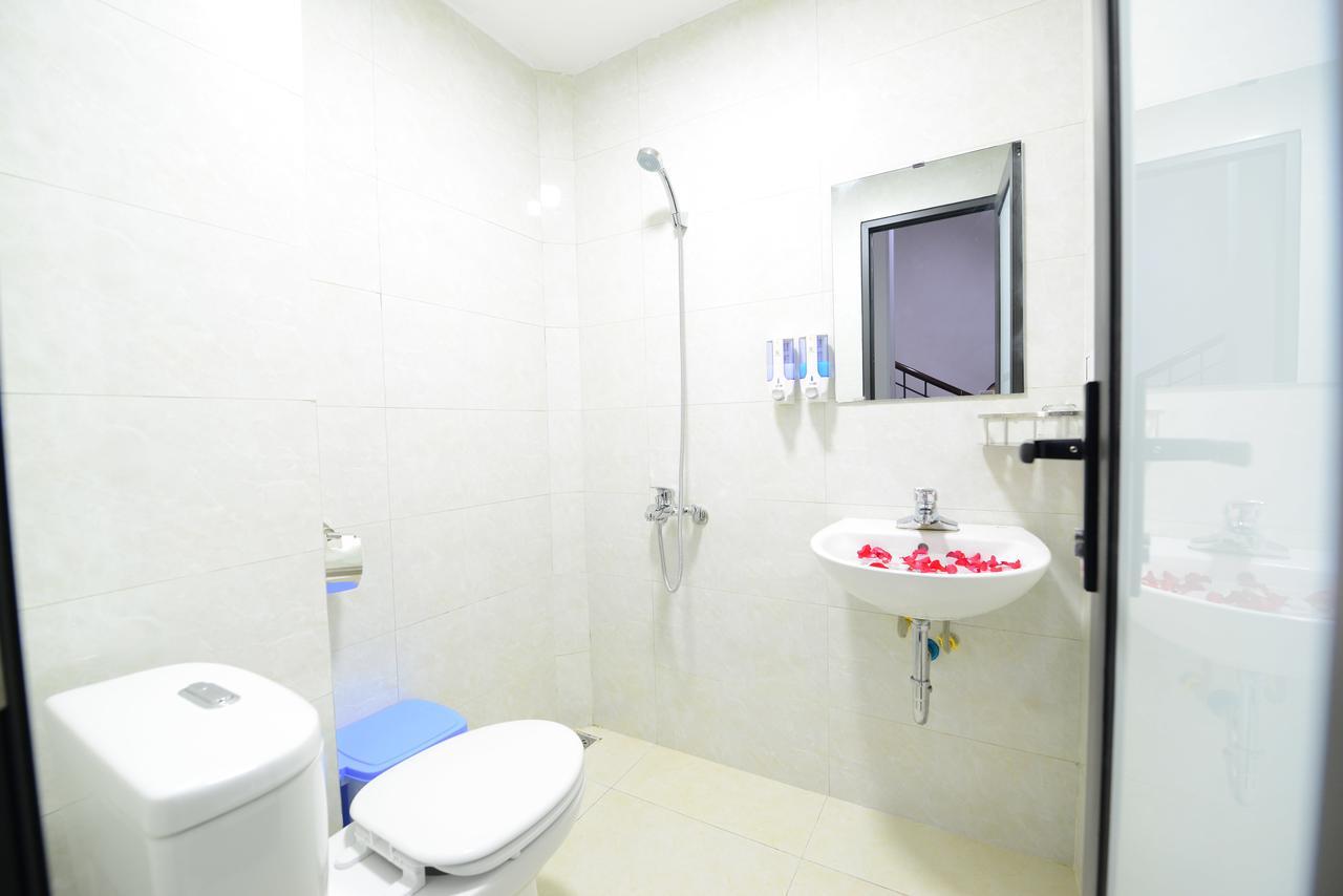 Pillow Backpacker Hostel (Adults Only) Ханой Екстериор снимка