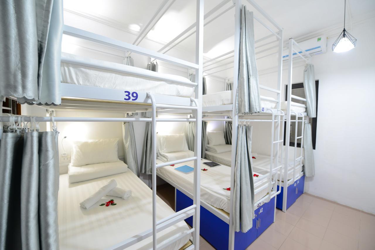 Pillow Backpacker Hostel (Adults Only) Ханой Екстериор снимка