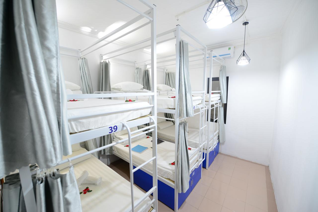 Pillow Backpacker Hostel (Adults Only) Ханой Екстериор снимка
