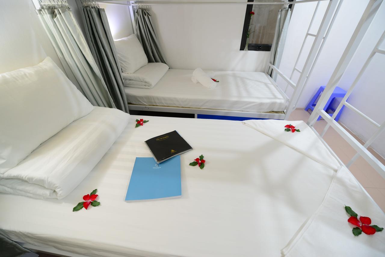 Pillow Backpacker Hostel (Adults Only) Ханой Екстериор снимка