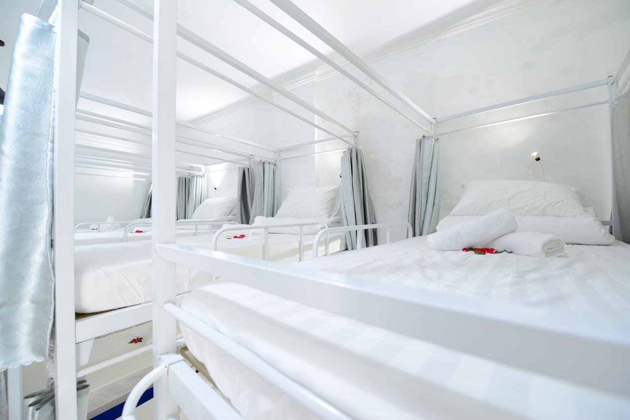 Pillow Backpacker Hostel (Adults Only) Ханой Екстериор снимка