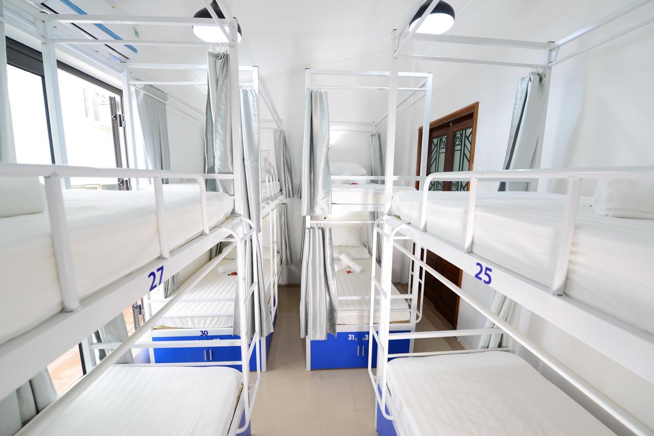 Pillow Backpacker Hostel (Adults Only) Ханой Екстериор снимка