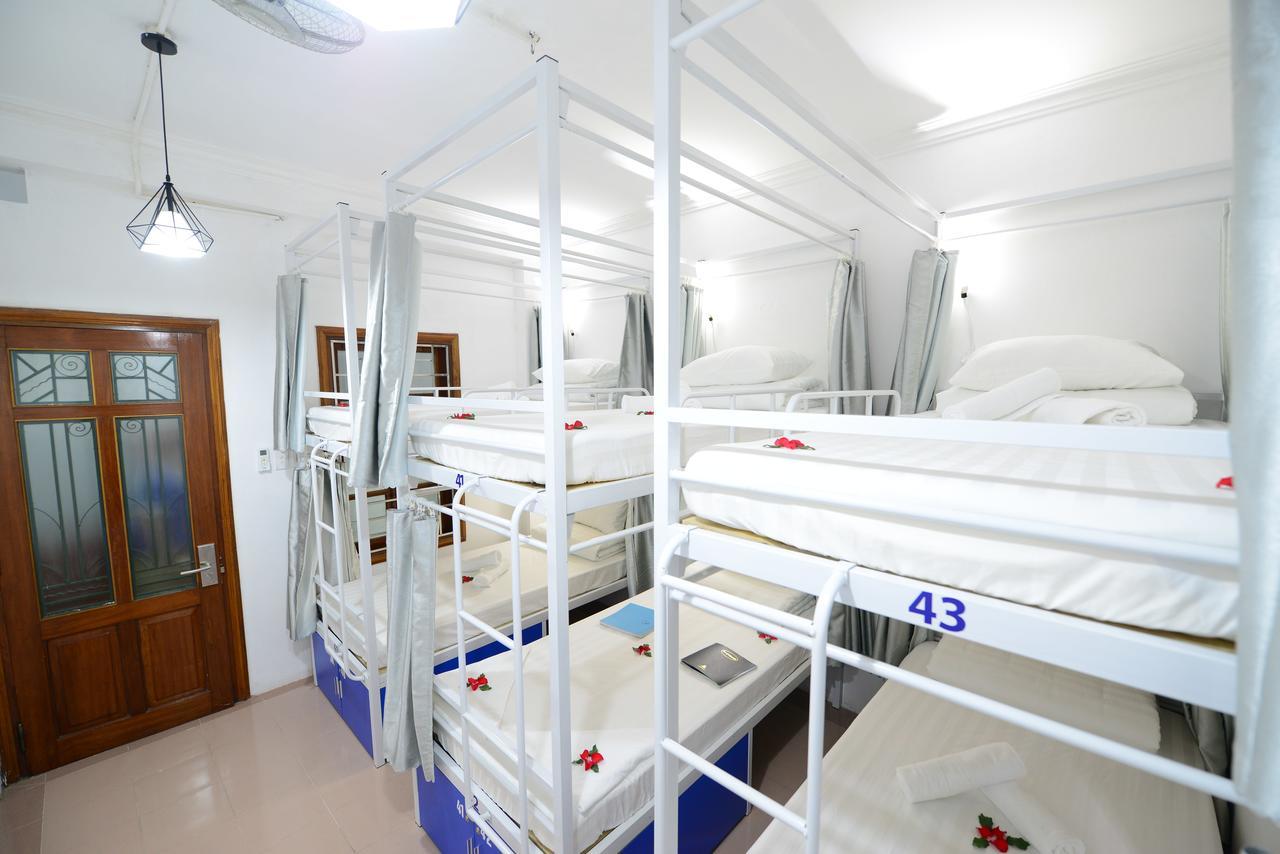 Pillow Backpacker Hostel (Adults Only) Ханой Екстериор снимка