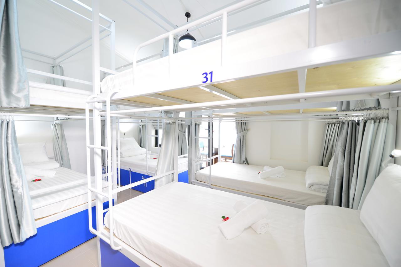 Pillow Backpacker Hostel (Adults Only) Ханой Екстериор снимка